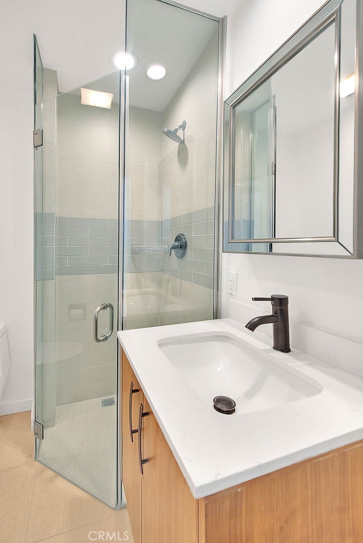 Movie Colony East (33248) - Residential