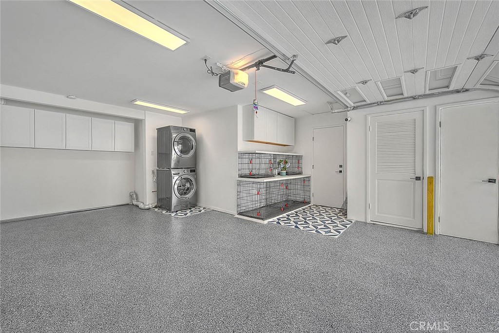 Movie Colony East (33248) - Residential