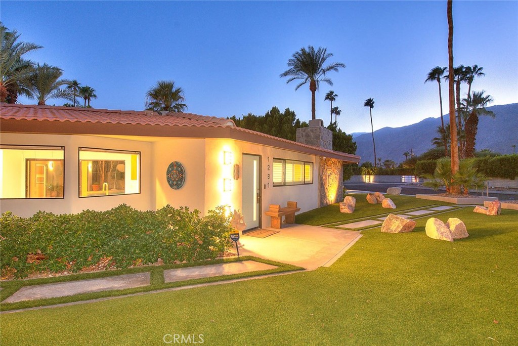 Movie Colony East (33248) - Residential