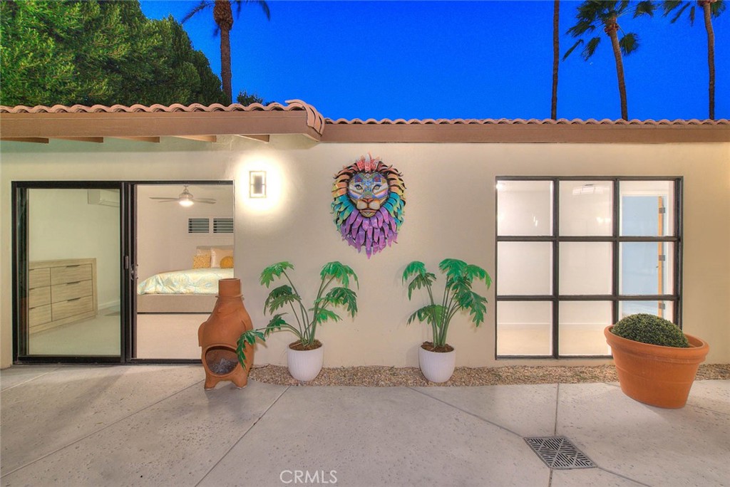 Movie Colony East (33248) - Residential