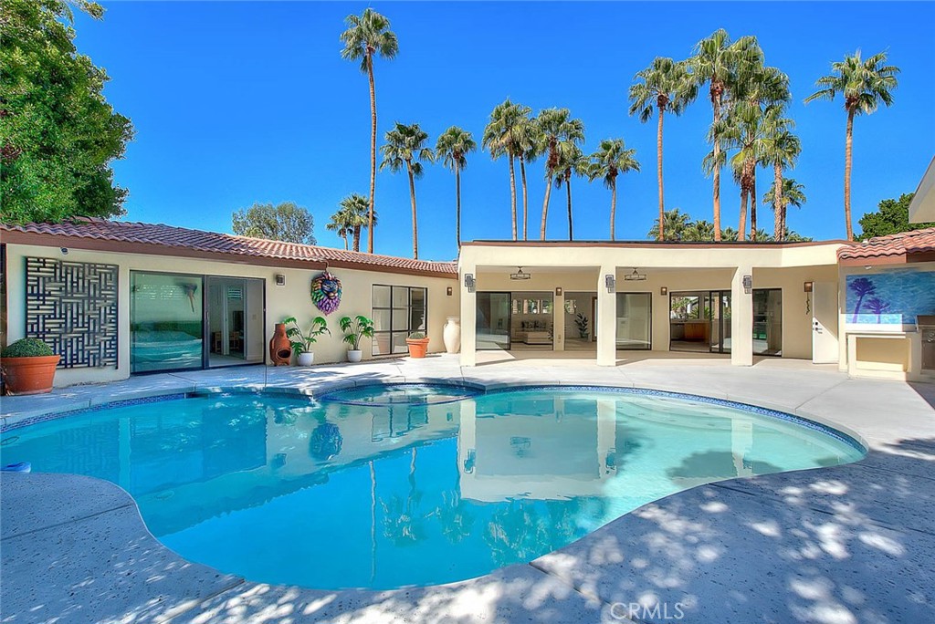 Movie Colony East (33248) - Residential