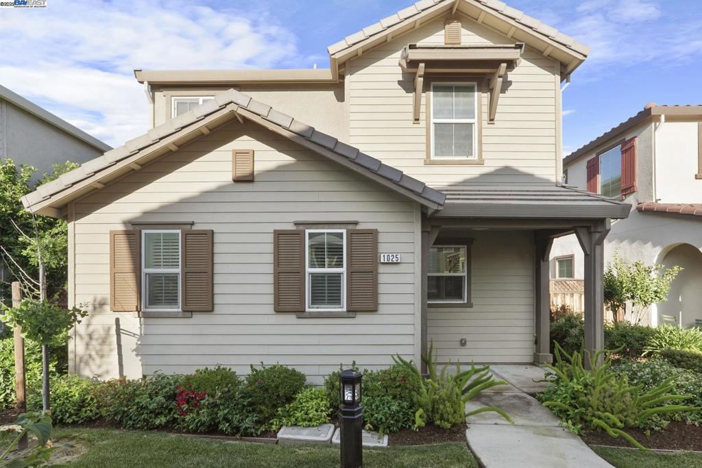 MOUNTAIN HOUSE - Residential