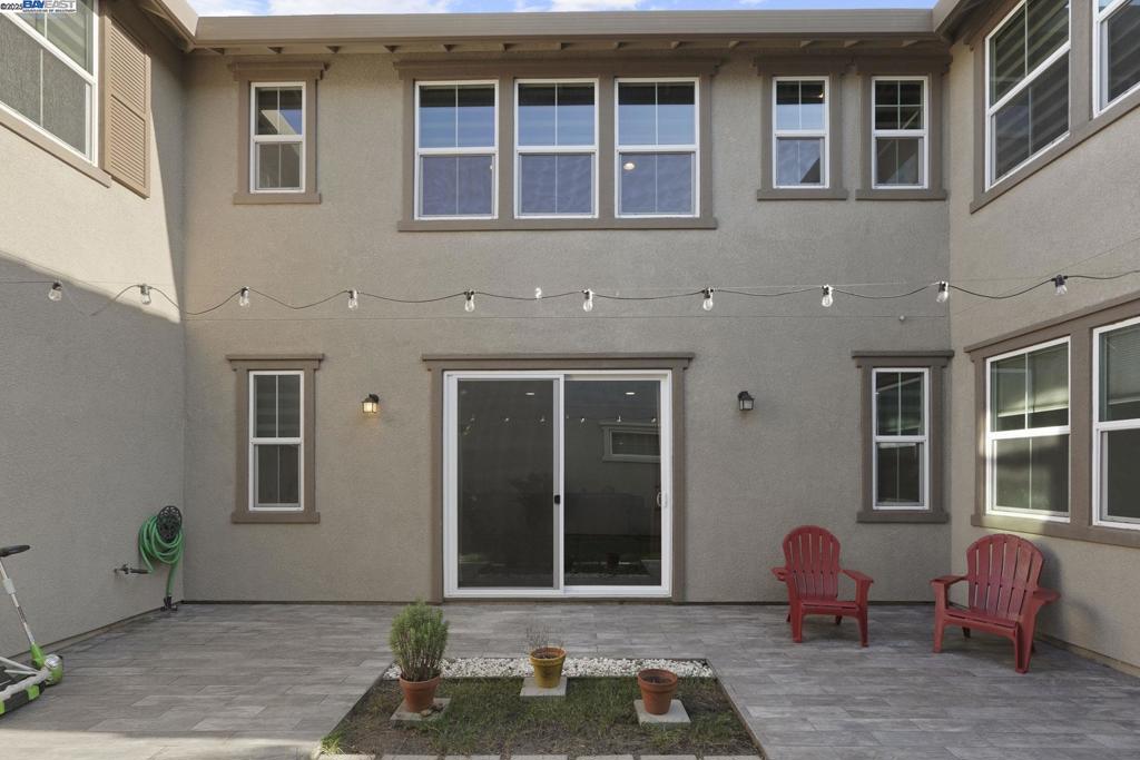 MOUNTAIN HOUSE - Residential