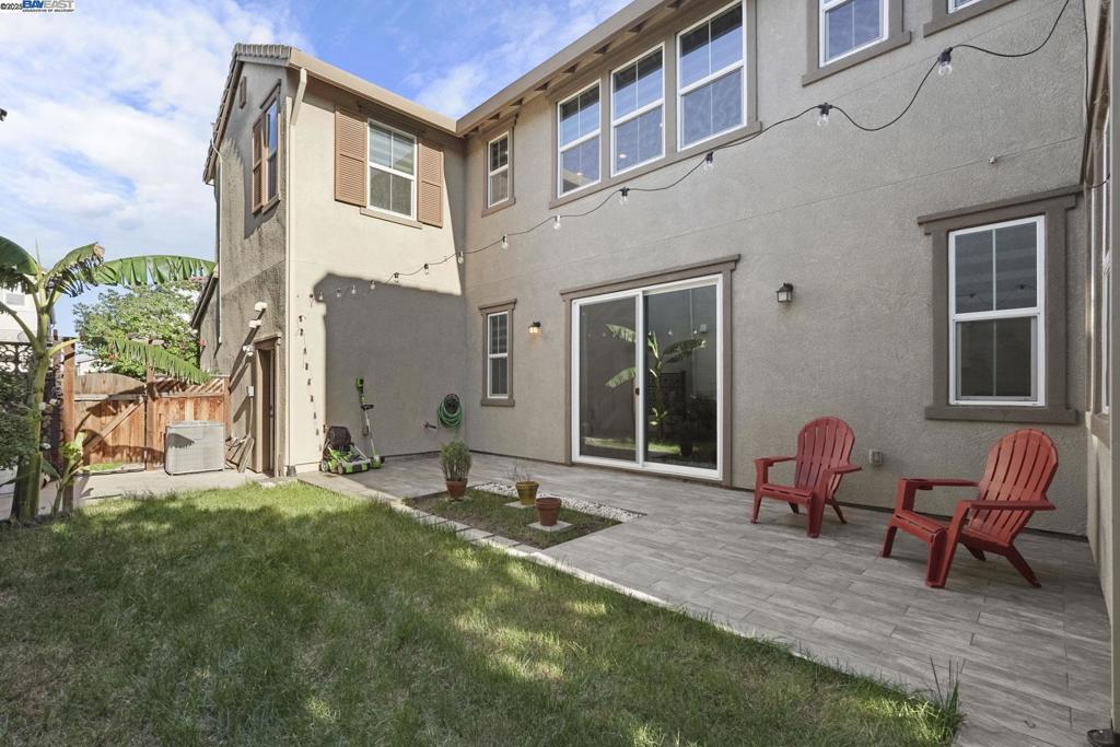 MOUNTAIN HOUSE - Residential