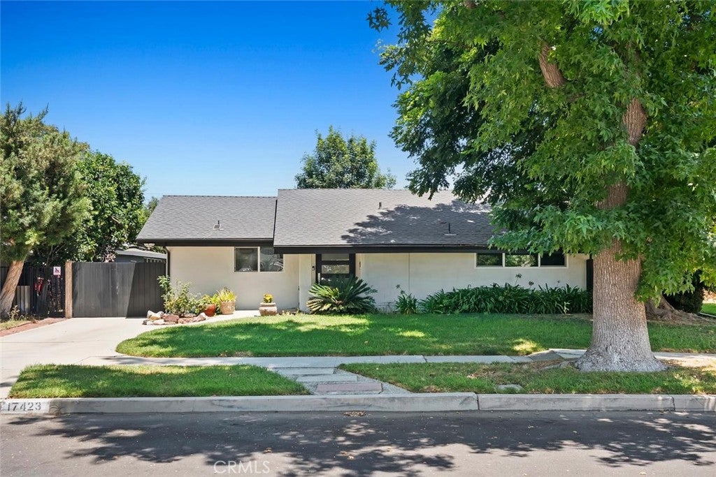 17423 Lemac Street, Northridge CA 91325