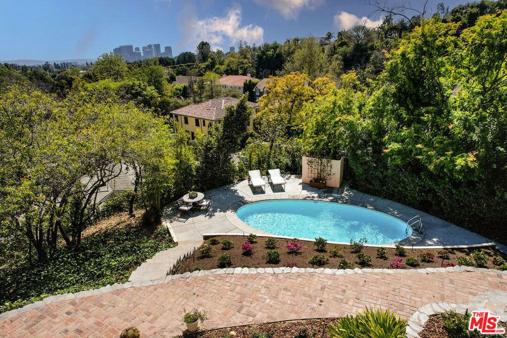 1277 Leona Drive