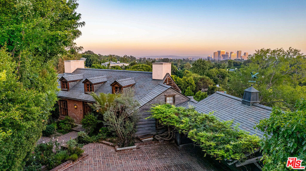 1277 Leona Drive