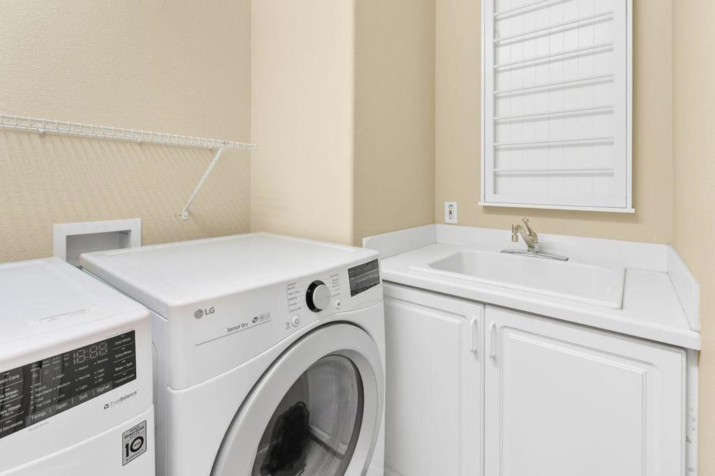 Mira Vista - Residential