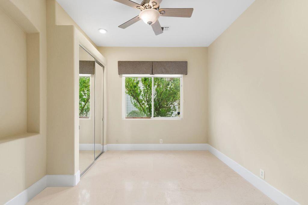 Mira Vista - Residential