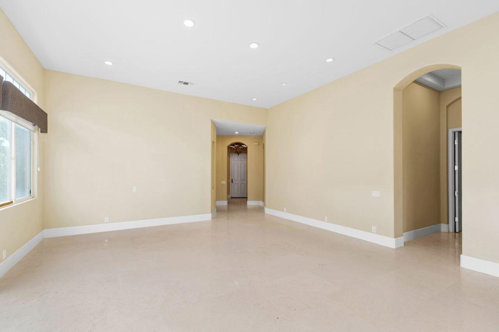 Mira Vista - Residential