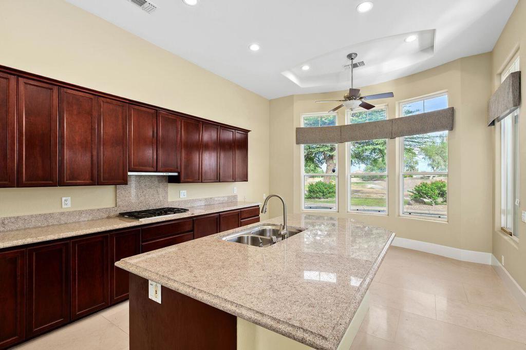 Mira Vista - Residential