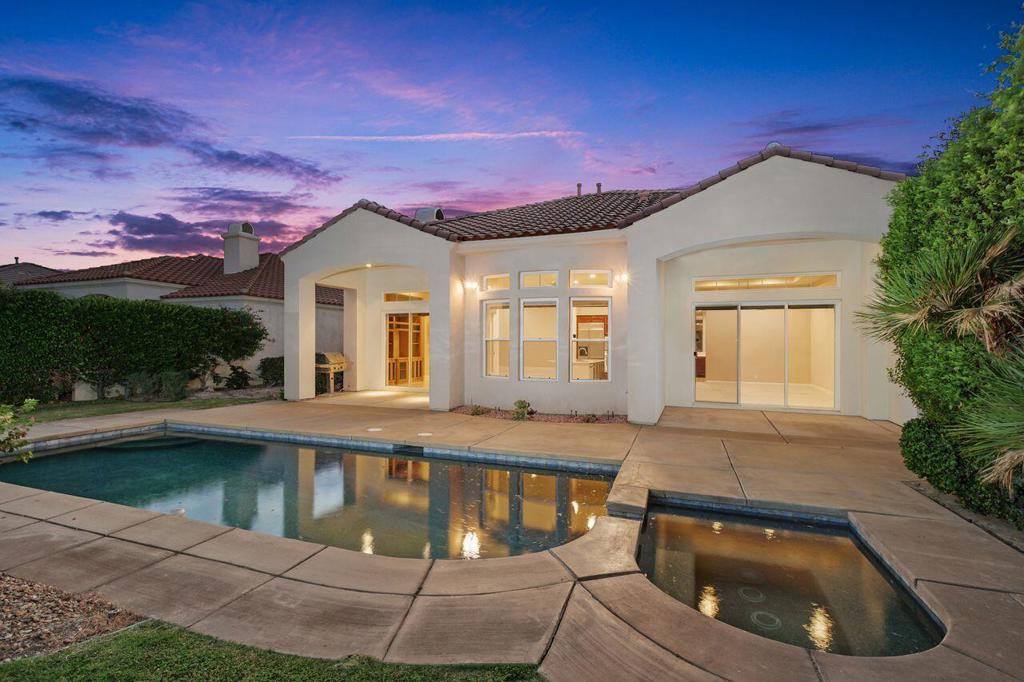 Mira Vista - Residential