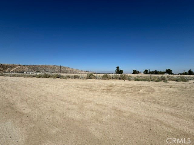 7100 E Ave V