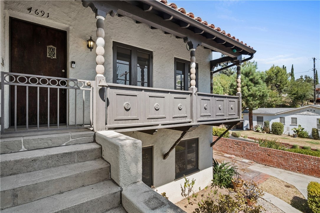 4691 College View