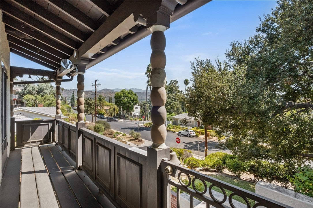 4691 College View