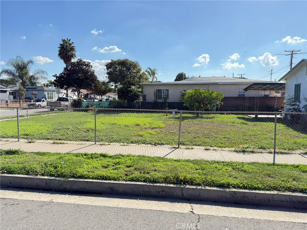 11842 Lindale Street