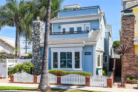 126 8th St, Seal Beach, CA 90740 - MLS#: PW26185803