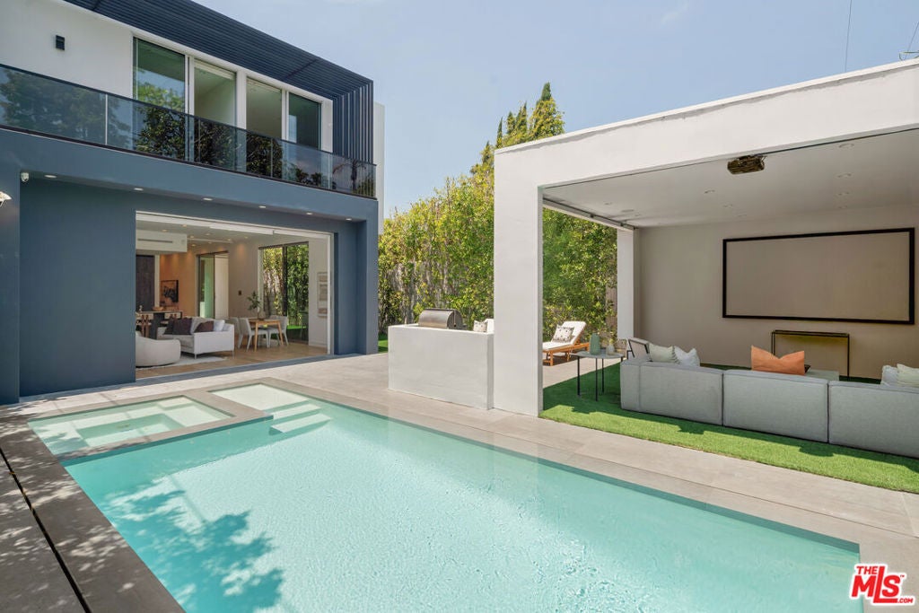 Photo of 436 Norwich Drive, West Hollywood, CA 90048 (MLS # 26853099)