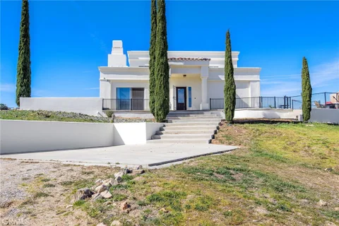 MLS: OC26035236