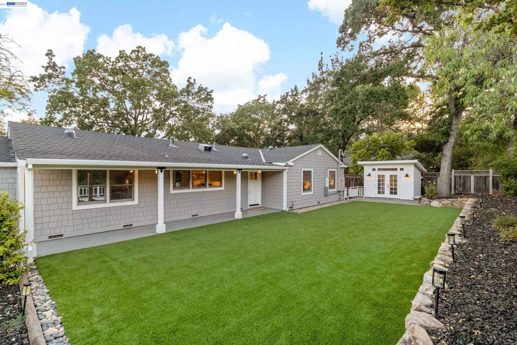 1021 Scots Ln