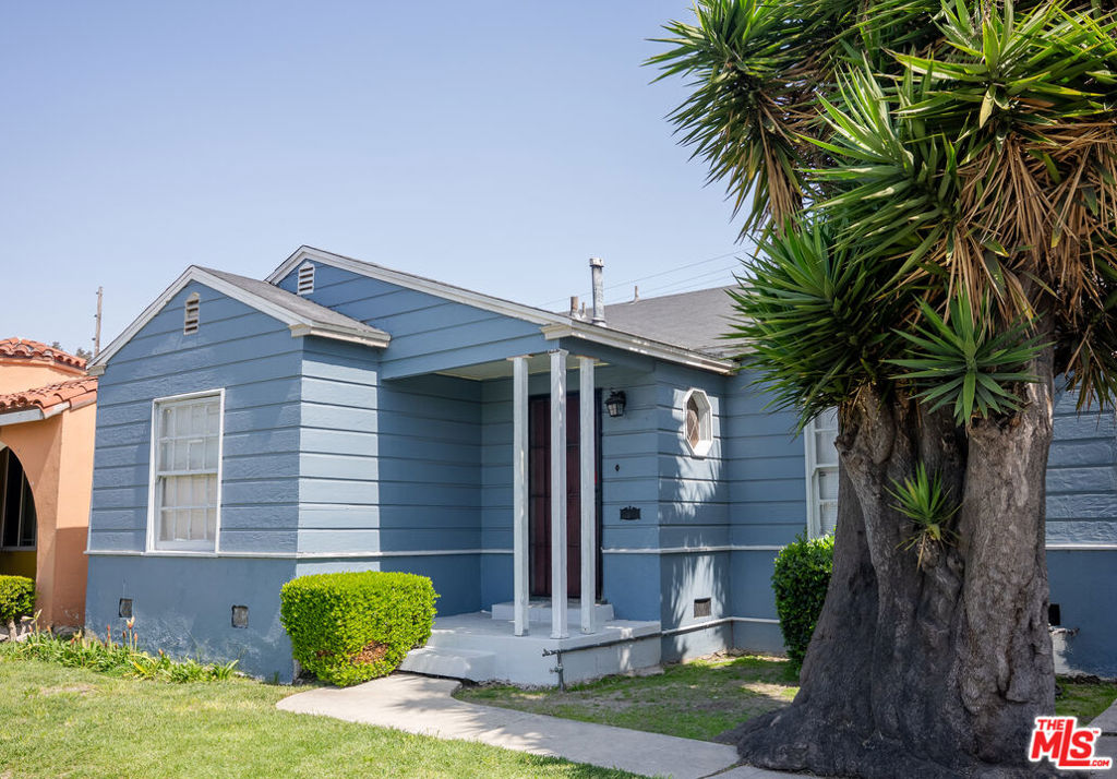 Discover a prime investment or development opportunity in the Crestview area, west of La Cienega. Welcome to this 2-bedroom, 1-bathroom single family residence of approximately 1,092 square feet on an over 5,700 SF lot. There are hardwood floors throughout with a tiled kitchen and bathroom. Grassy and expansive back yard with a detached 2-car garage and additional driveway parking. The opportunities here are to update the living space as it is, do a remodel, addition, or complete rebuild on this LARD2-1 zoned lot. Enjoy the perfect blend of convenience and connectivity with easy access to downtown, shopping, dining, top-tier healthcare, and effortless transportation - all just moments from the 10 Freeway.