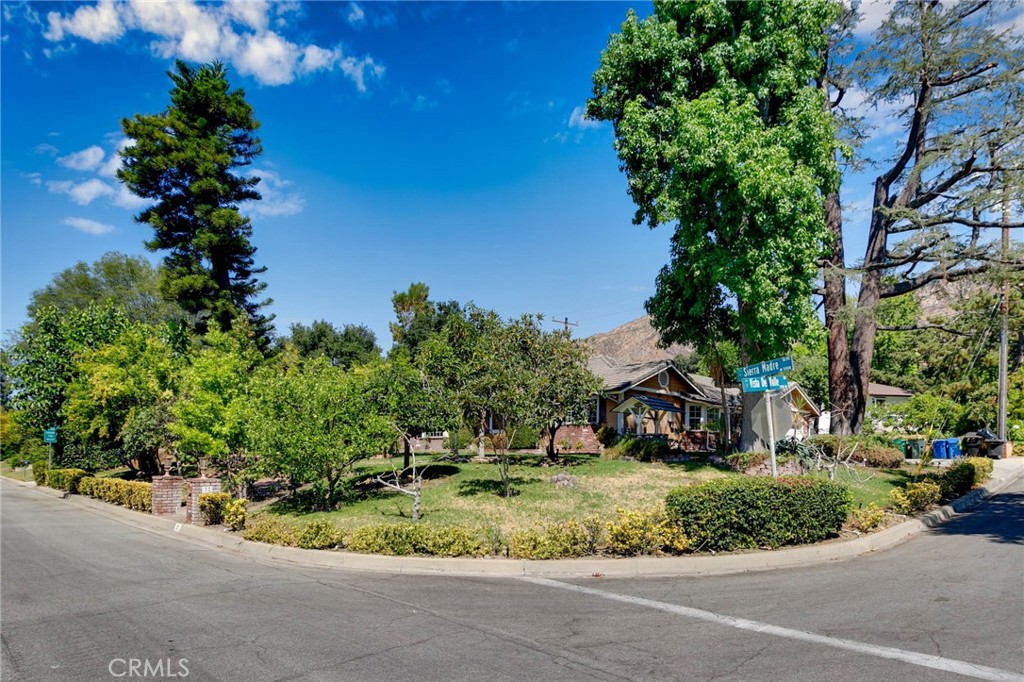37 Sierra Madre Boulevard