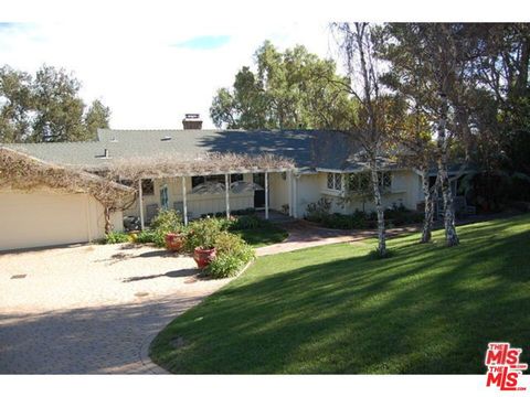Photo of 29507 HARVESTER Road, Malibu, CA 90265 (MLS # 25546661) Photo of 29507 HARVESTER Road, Malibu, CA 90265 (MLS # 25546661)