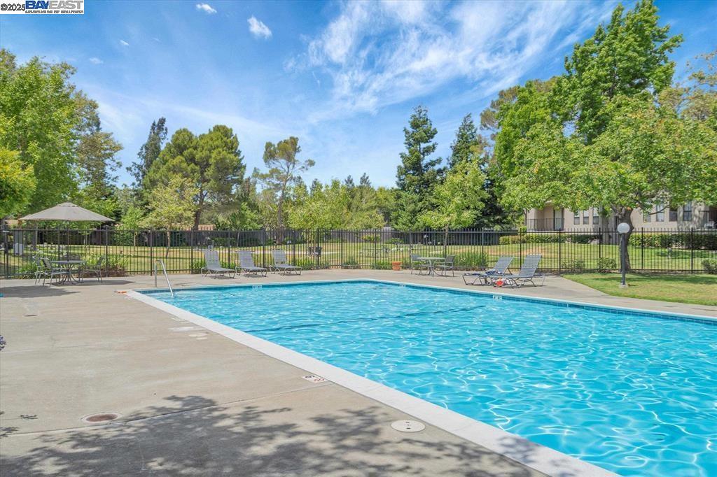 FREMONT - Residential