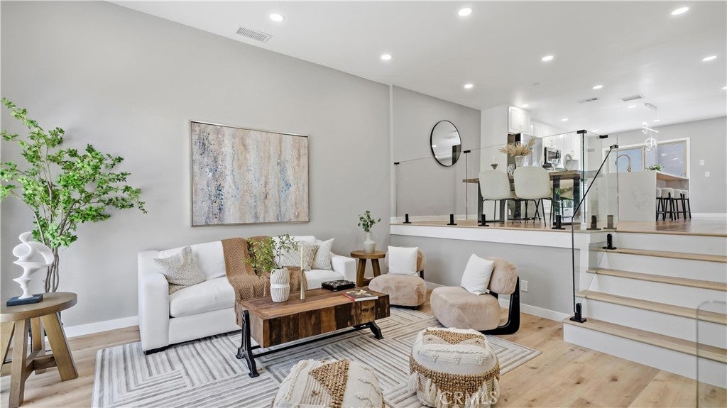7 Sunup, Irvine CA 92603