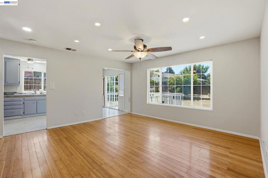 1087 Jensen Dr