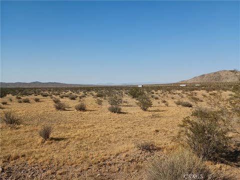 Photo of 20 Wagonwheel Trail, Helendale, CA 92342 (MLS # HD26165607)