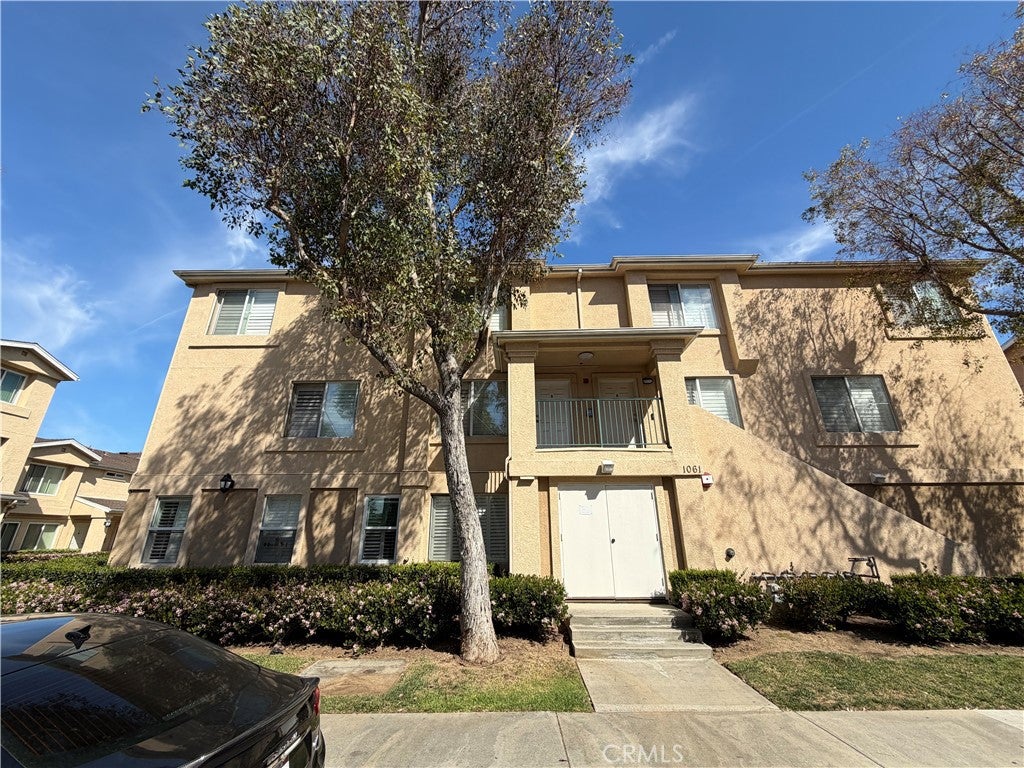 1061 Harbor Heights