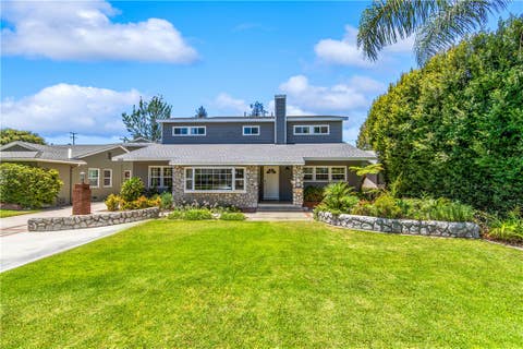 Photo of 542 N Waverly Street, Orange, CA 92867 (MLS # OC26111064)