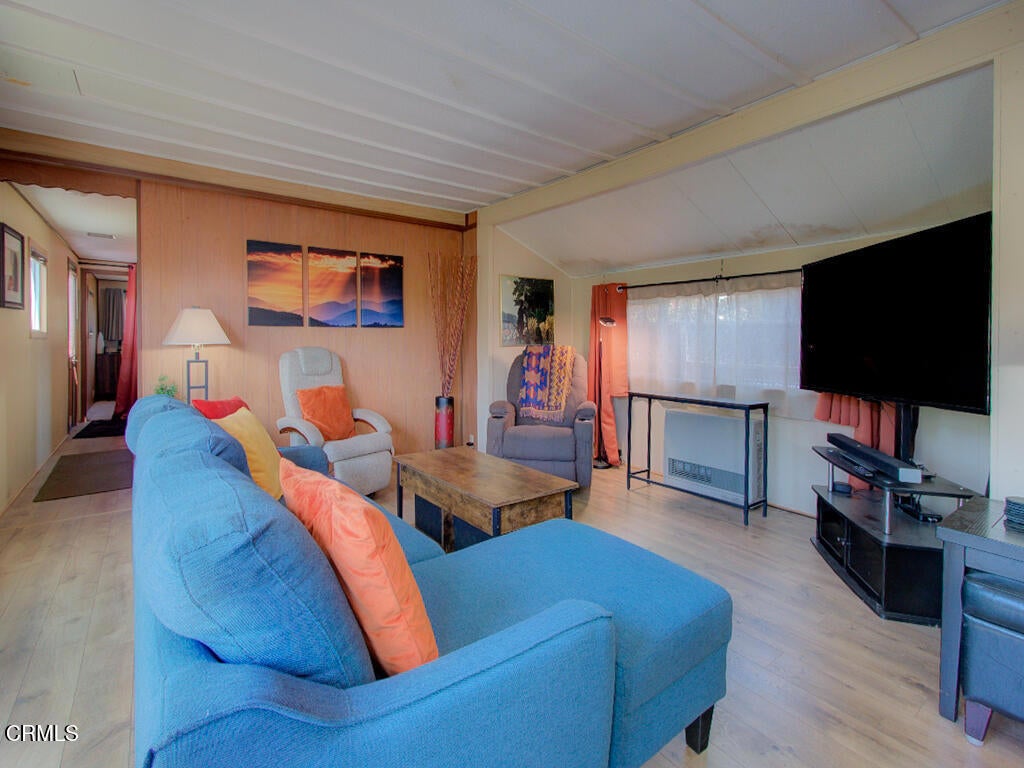 32800 Highway 20 21