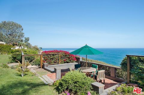 Photo of 29008 Cliffside Drive, Malibu, CA 90265 (MLS # 25518817)