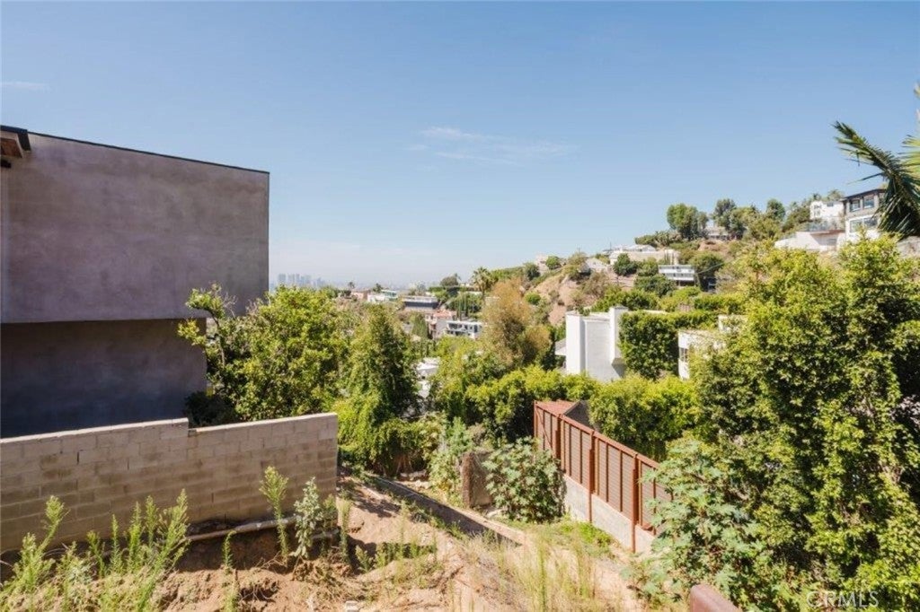 Photo of 1688 Sunset Plaza Drive, Los Angeles, CA 90069 (MLS # SR26185535)