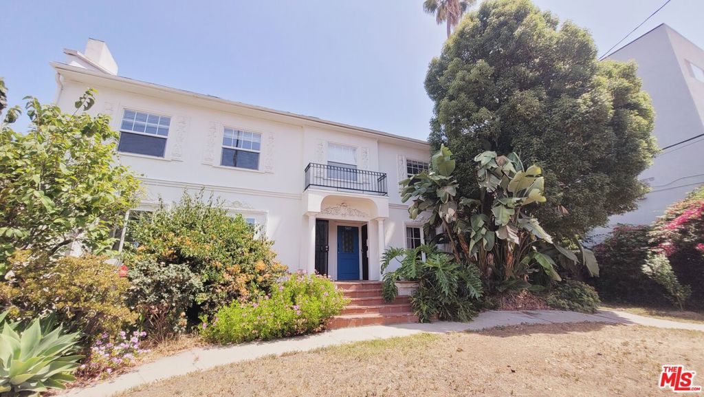 Located in the heart of Los Feliz, this sun-filled apartment is a generously sized 3 bed/2 bath, 1500 square foot unit in a quiet fourplex. There are rarely apartments for rent in Los Feliz of this size and price point. Over the last few years, the unit has been renovated to include new kitchen and bathrooms, tankless water heater, and new washer/dryer. Centrally located one block from the Hollywood/Western metro station, Ralph's, and Lazy Acres, and two blocks from Griffth Park, this apartment is in a highly walkable area while still in the middle of the city. Parking is available for an additional $100 total, which includes two tandem spaces. You will not find a better value for the size in the Los Feliz area.
