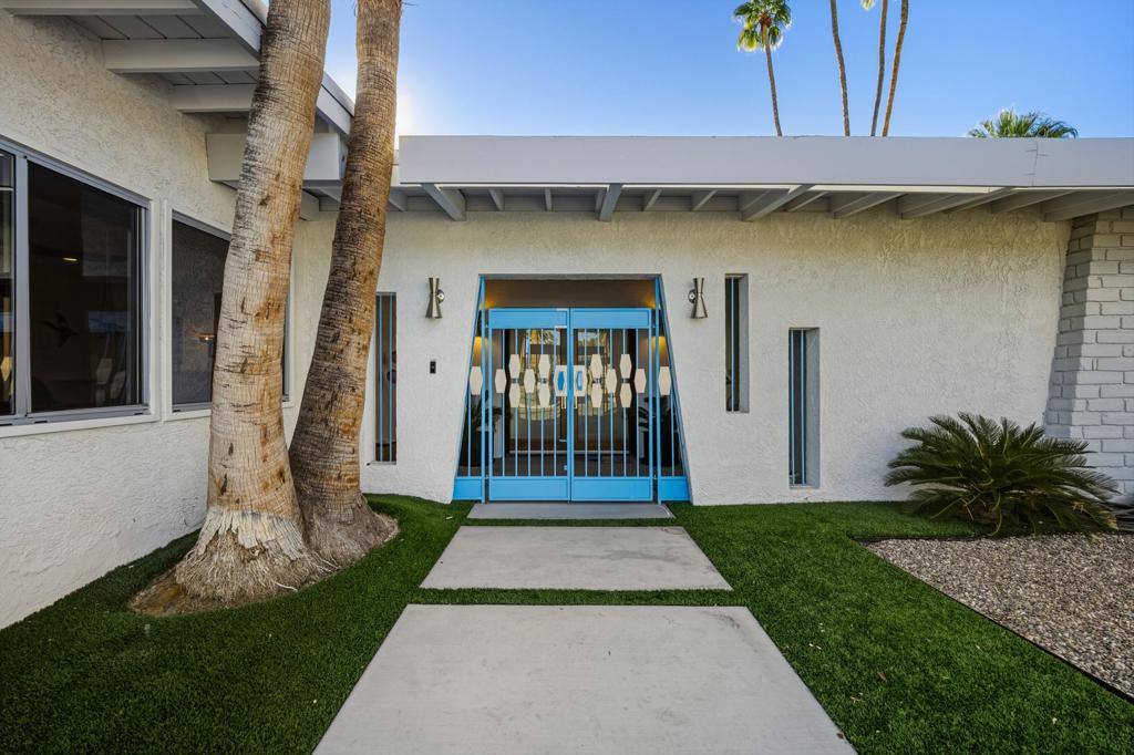 5337 E Lakeside Drive
