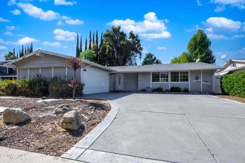 Photo of 167 Kanan Road, Oak Park, CA 91377 (MLS # 225005212)