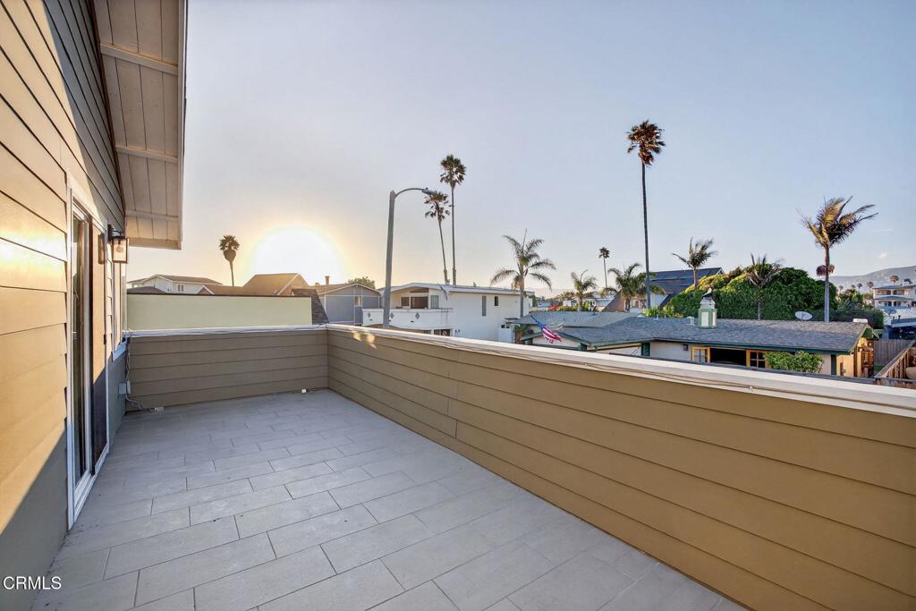 Pierpont/Ocean Front - 0276 - Residential