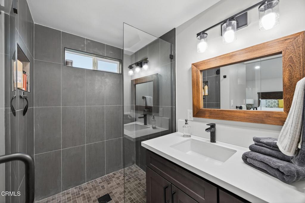 Pierpont/Ocean Front - 0276 - Residential