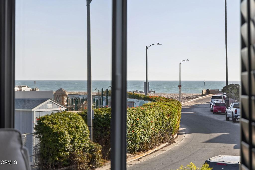 Pierpont/Ocean Front - 0276 - Residential