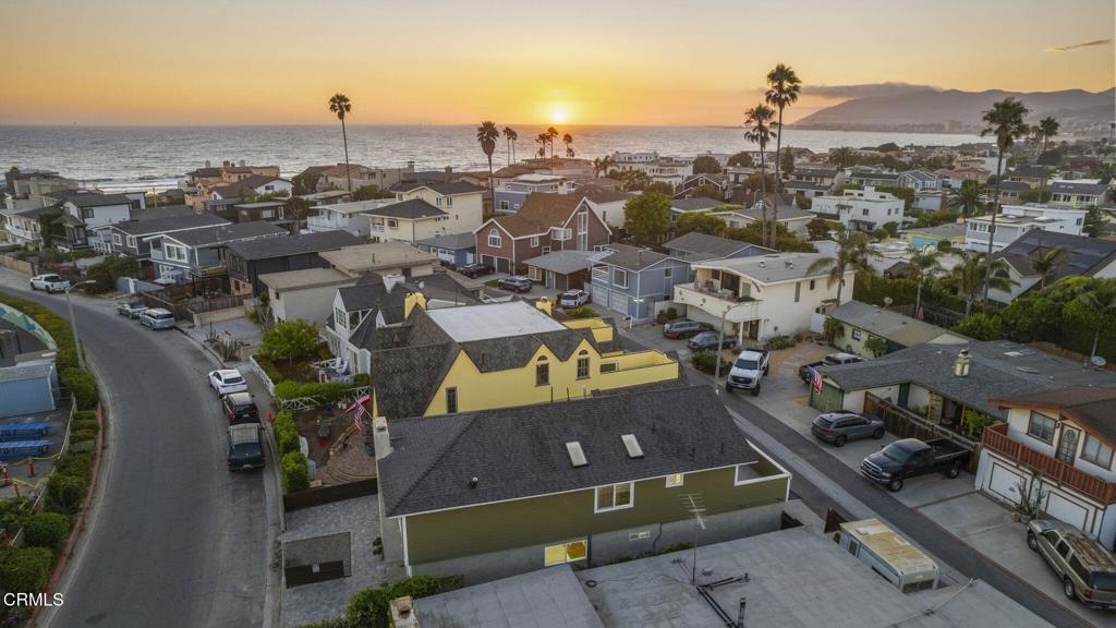 Pierpont/Ocean Front - 0276 - Residential