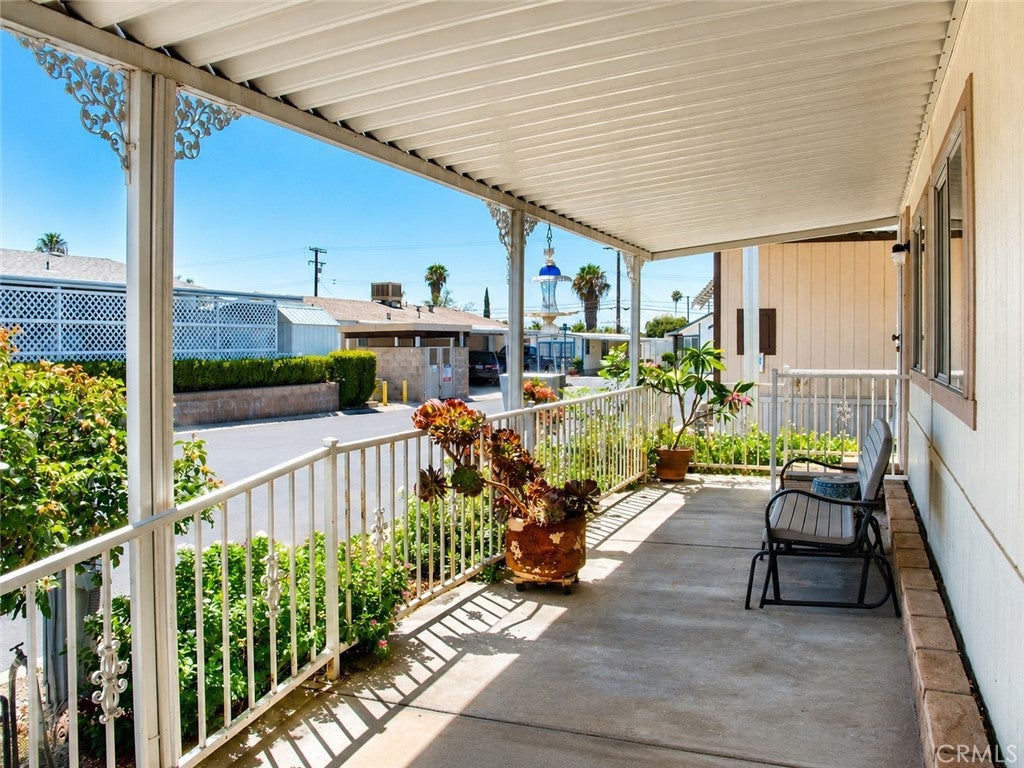 1010 Terrace 44
