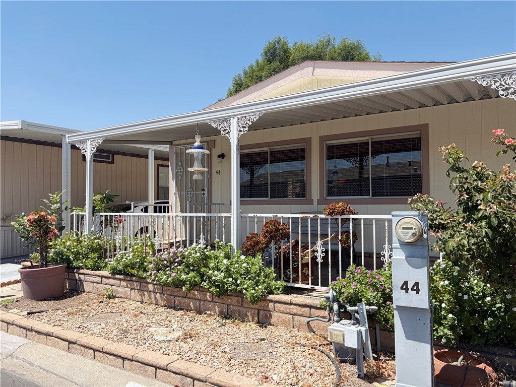 1010 Terrace 44