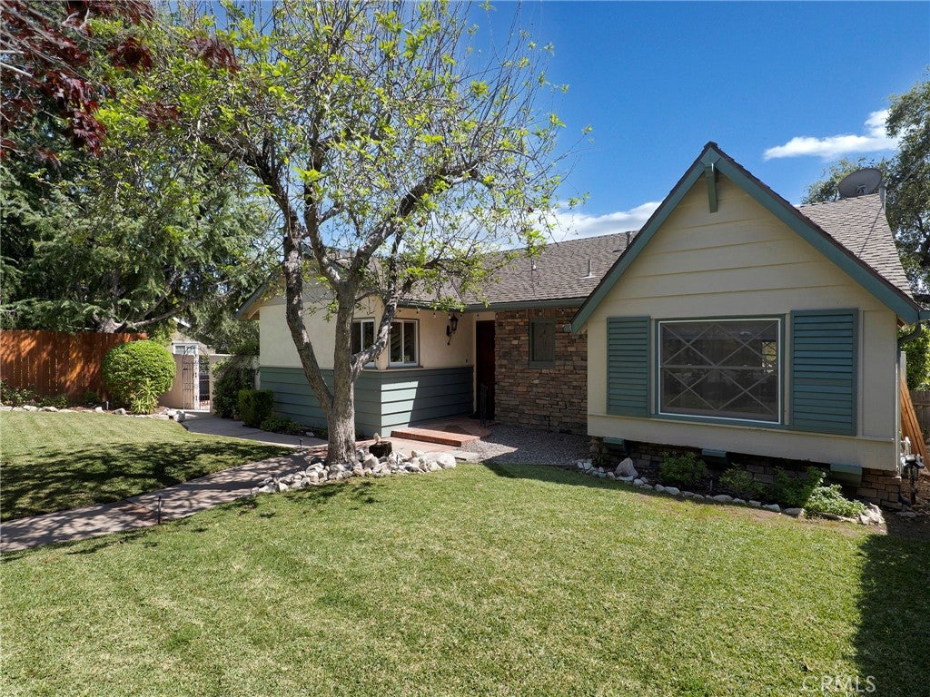 2254 Cross St. ST, La Canada Flintridge CA 91011