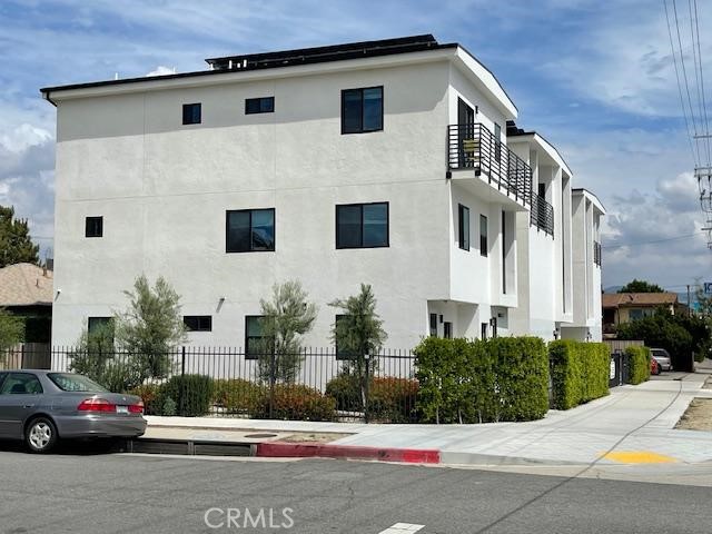 11451 W Victory Boulevard