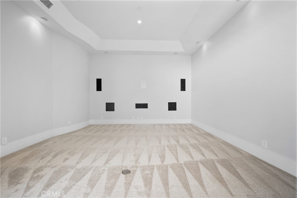 Linda Isle (LIND) - Residential Lease