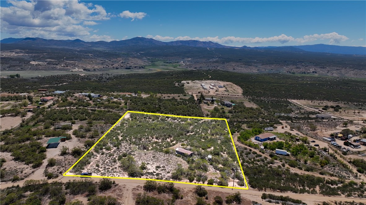 This gently sloped land has beautiful vistas of Cahuilla Mountain and Palomar Mountain. A great opportunity to build your retreat away from it all. Breath the fresh air and enjoy the flora and fauna of Anza. Well on the property. Purchase this property with only 15% down payment!. Just minutes away from the local Casino. Half way between Temecula and Palm Desert, near Moutnain Center and Mount San Jacinto State Park.