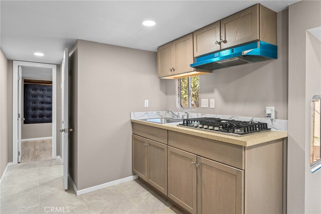 775 E Foothill 14